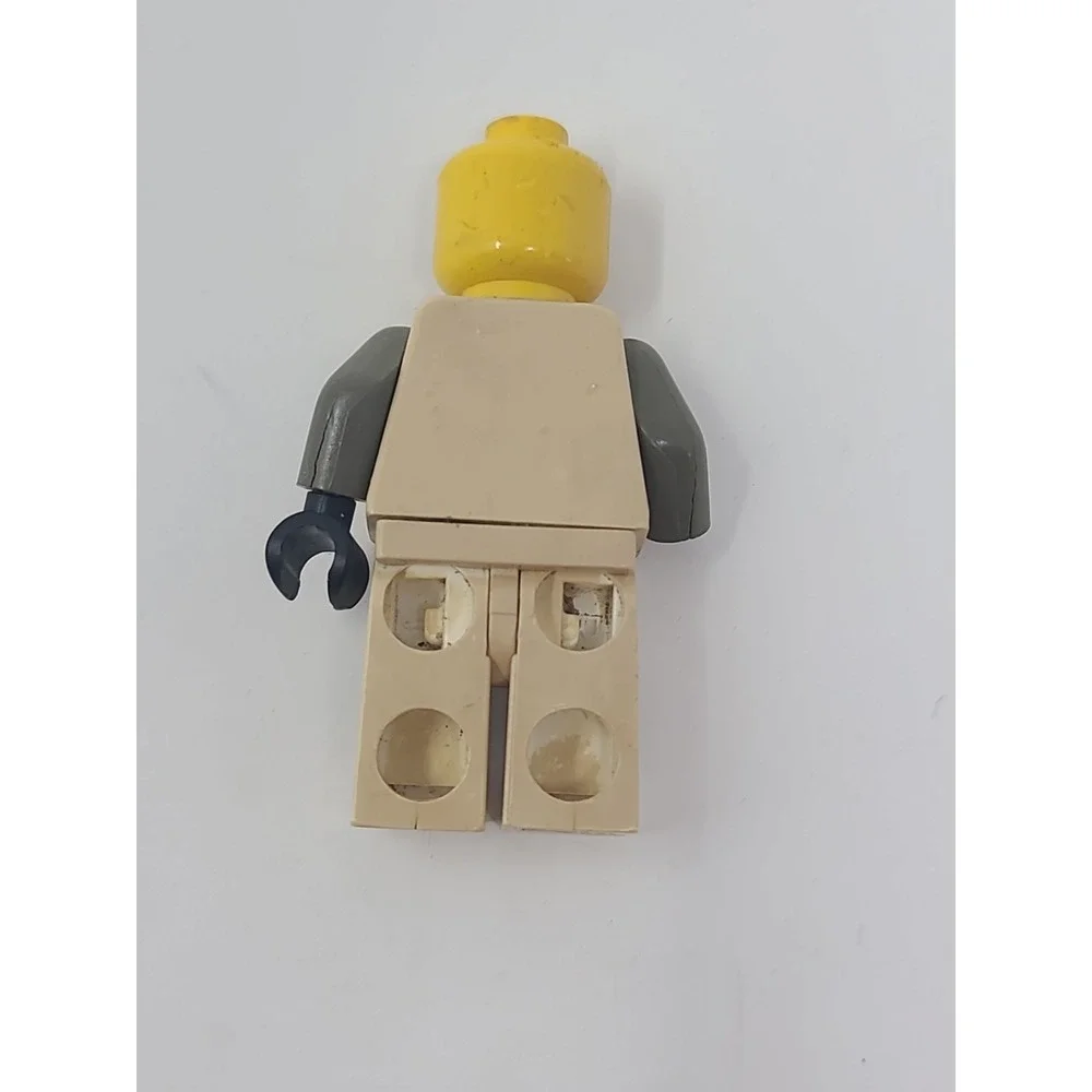 Vintage LEGO Minifig Lot: Knight, Bandit, Alpha Team - Picture 12 of 12